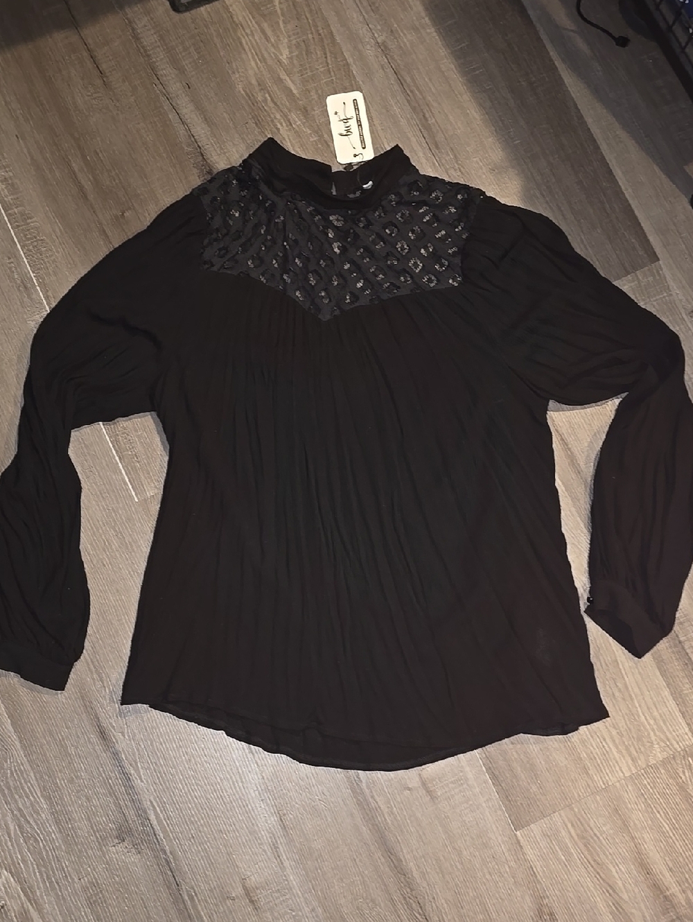 Mock Neck Top - Picture 3 of 3